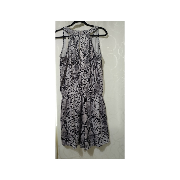 Snakeskin print ROMPER - Picture 6 of 8